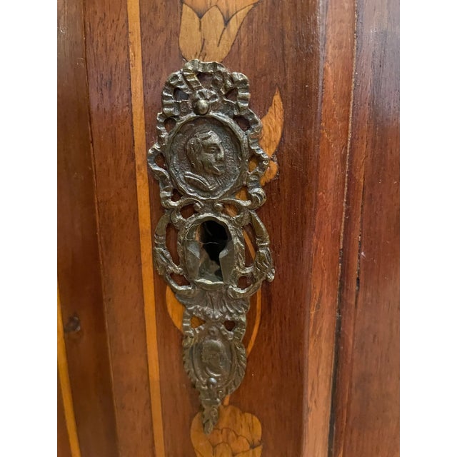 Early 19th Century Pair Of Early 19th Century Dutch Marquetry Corner Cabinets For Sale - Image 10 of 12