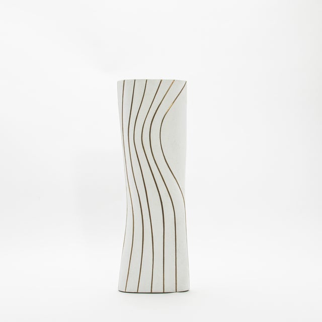 Kifu Paris Modern Vase in Shagreen With Brass Details by Kifu Paris For Sale - Image 4 of 6