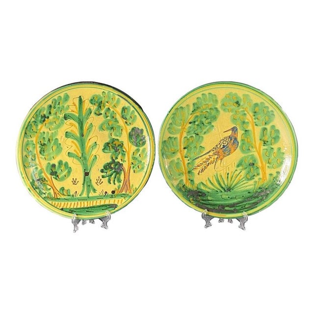 Antique Spanish Hand-Painted Glazed Terracotta Wall Dishes from Puente del Arzobispo, Set of 2 For Sale - Image 11 of 11