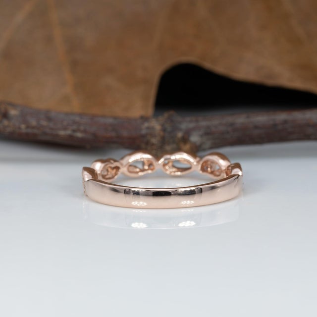 Gold Earth-Mined Diamond Band Ring in Solid 14k Rose Gold | Classic Fine Jewelry, Size 6.75 For Sale - Image 8 of 9