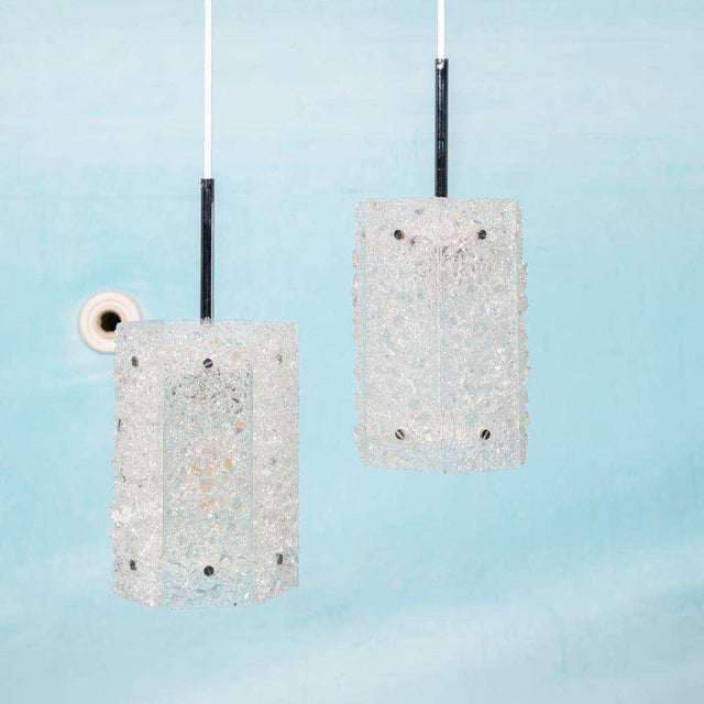 Vintage hanging lamp from the 1960s, with high-quality finish and a chic appearance, ready to use immediately. This...