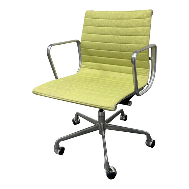 Charles + Ray Eames for Herman Miller Eames Aluminum Group Management Chair For Sale