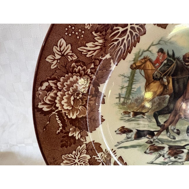 English Period 1930s Wood & Sons Alpine Ironstone Fox Hunt Themed Plate For Sale - Image 3 of 10