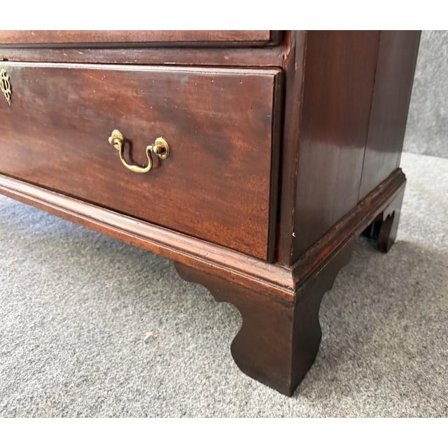 18th Century Mahogany Chest on Chest With Dressing Table For Sale - Image 14 of 18