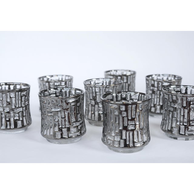 Libbey Glass Co. Vintage Libbey Brutalist Artica Platinum Glasses Lowballs With Caddy Barware - Set of 8 For Sale - Image 4 of 13