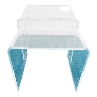 Mid-Century Italian Space Age Acrylic Glass Nesting Tables, 1970s, Set of 2 For Sale