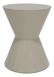 Example of Minotti Accent Tables