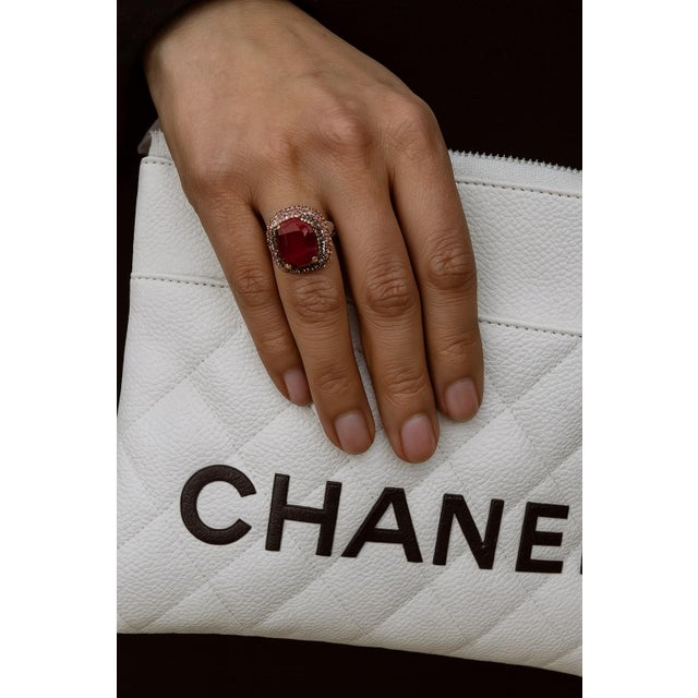 Bochic “Capri” Vintage Ruby, Emerald & Diamond Ring Set 18K Gold & Silver For Sale In New York - Image 6 of 15
