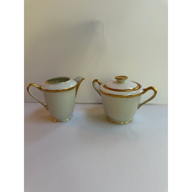 Ceramic Vintage 1950s Limoges France Creamer and Sugar Bowl With Lid by Cenpor in Classic White and Gold Trim Set For Sale - Image 7 of 16