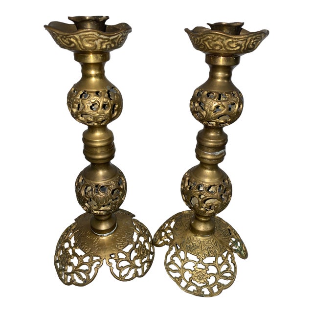 Vintage Filigree Brass Hollywood Regency Style Candlesticks- Set of 2 For Sale