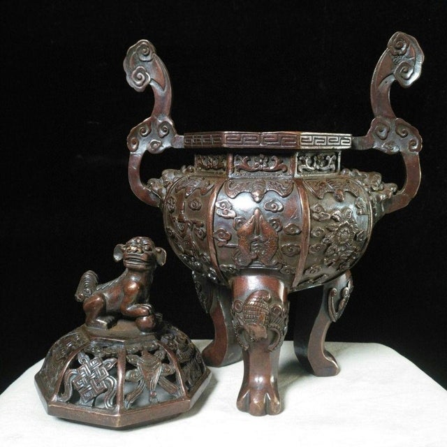 Mid 20th Century Vintage Bronze Incense Burner – 9.8" Gilt Censer With Lion Finial & Octagonal Lid For Sale - Image 5 of 9