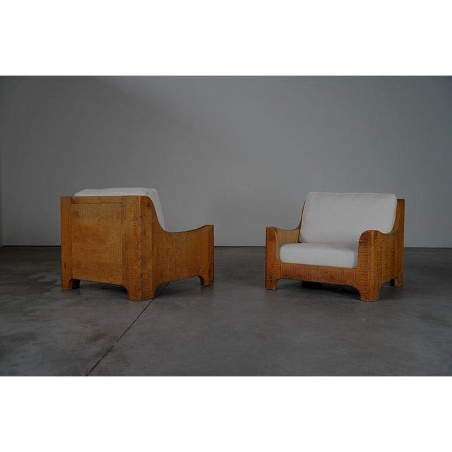 Lounge chairs These chairs are in a very good condition and reupholstered in an off-white linen.