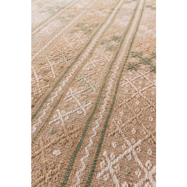 Vintage Circa 1940 Tan Turkish Kilim Flatweave Rug 7ft 2in X 9ft For Sale In New York - Image 6 of 14