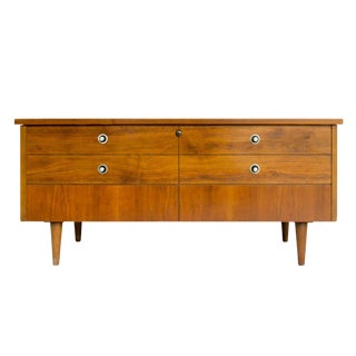 Lane Mid-Century Cedar Chest For Sale