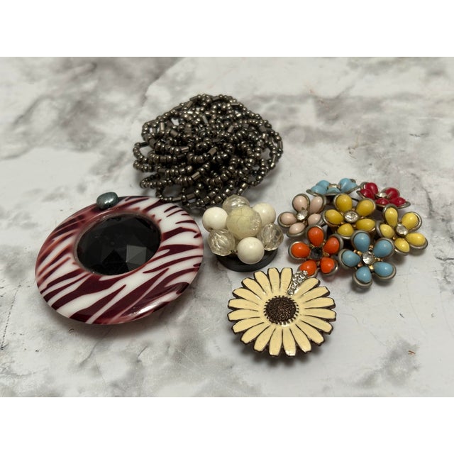 Vintage Set of Five Midcentury Upcycled Jewelry Magnets For Sale In Sacramento - Image 6 of 7
