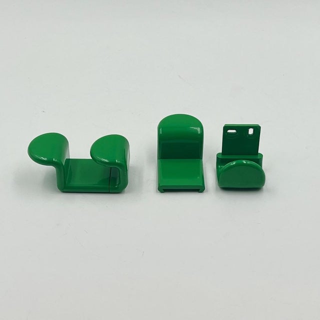 Plastic Green Coat Hooks by Ambrogio Rossari for Gedy, Italy, 1970s, Set of 2 For Sale - Image 7 of 10