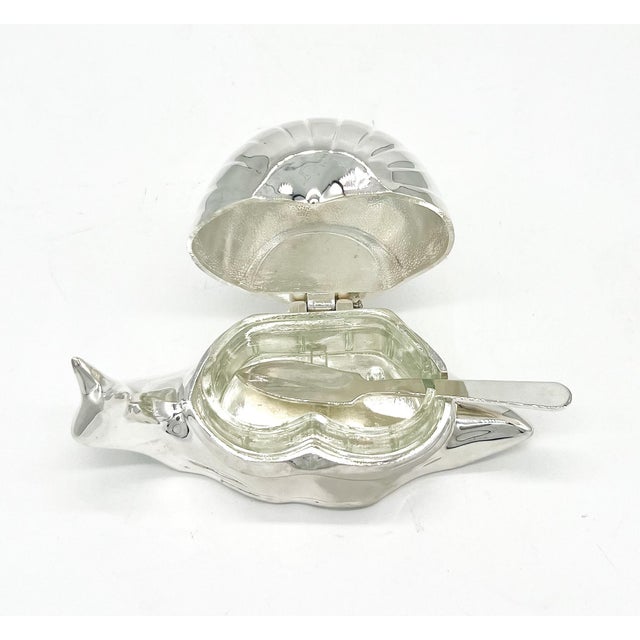 Mid-Century Modern Mid 20th Century Hollywood Regency Silver-Plated Snail Caviar/ Butter Dish With Glass Liner & Spoon For Sale - Image 3 of 12