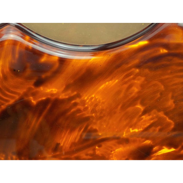 1970s Vintage Round Acrylic Tray with Brass Details from Guzzini, 1970s For Sale - Image 5 of 6