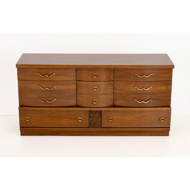 Bassett Furniture Walnut Chest of Drawers, three central short drawers flanked by three frieze drawers on each side all...