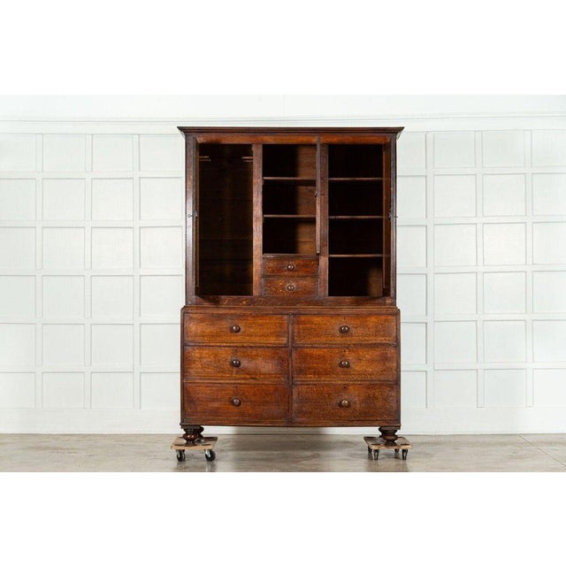 Large Georgian English Oak Linen Press Cupboard, 1820s For Sale - Image 4 of 15