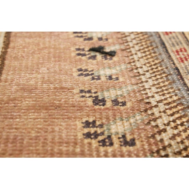 Antique Kayseri Beige and Pink Wool Rug For Sale In New York - Image 6 of 7