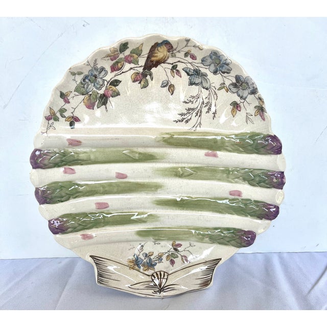 English 1890s English Majolica Shell Shape Asparagus Plate For Sale - Image 3 of 11