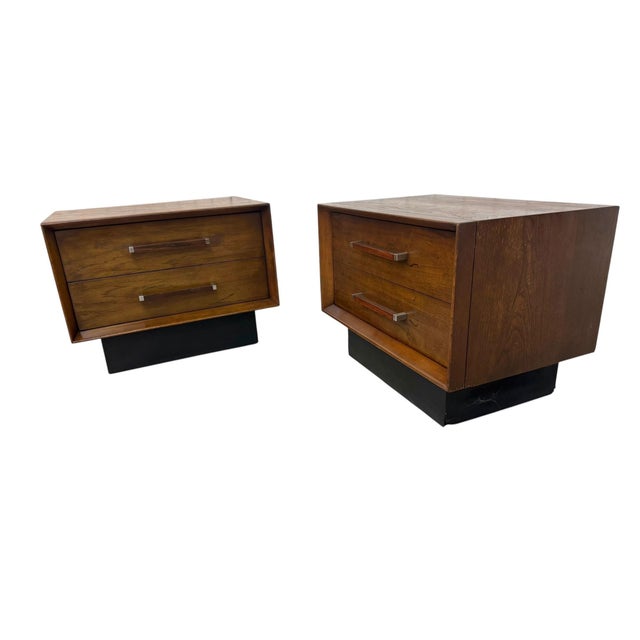 Lane Furniture Mid-Century Modern Lane Walnut & Rosewood Nightstands - Set of 2 - Refinished! For Sale - Image 4 of 11
