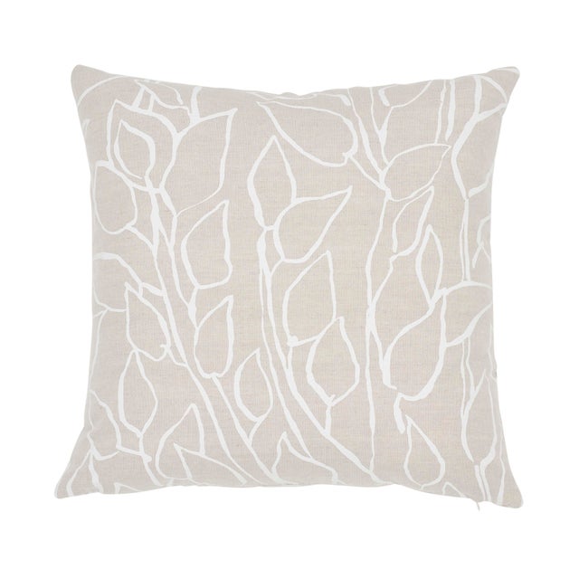 Contemporary Schumacher Solandra Vine Pillow in Natural For Sale In New York - Image 6 of 6