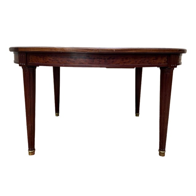 Louis XVI Style Extendable Oval Table in Mottled Mahogany, 1950s For Sale