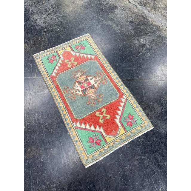 Turkish Mini Rug Oriental Hand Knotted Vintage Rug 1'5" x 2'6" #17063 For Sale In Houston - Image 6 of 8