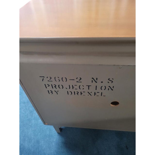 Mid-Century Modern Drexel Heritage Projection Nt Stand For Sale - Image 3 of 4