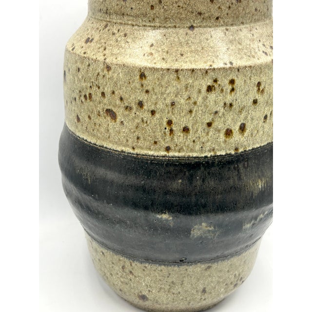 Brown Sheldon Kaganoff Large California Studio Pottery Vase, Signed, 1968 For Sale - Image 8 of 16