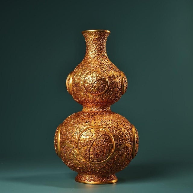 Ornate Vintage Gilt Bronze Double-Gourd Vase - High-Relief Chinoiserie Vessel For Sale - Image 4 of 10
