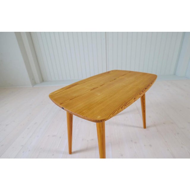 Mid-Century Modern Coffe Table in Pine, Sweden, 1940s For Sale - Image 10 of 17