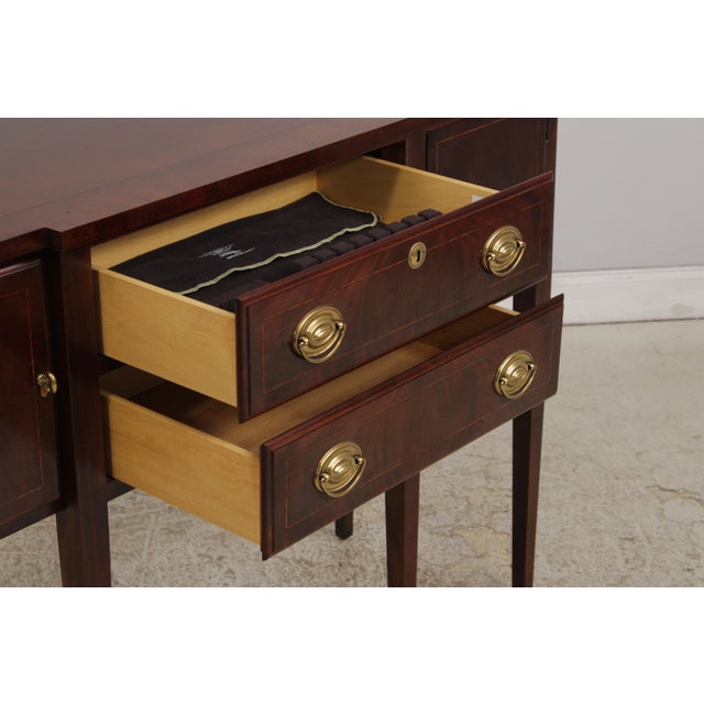 1990s American Drew Mahogany Inlaid Buffet Server For Sale - Image 5 of 18
