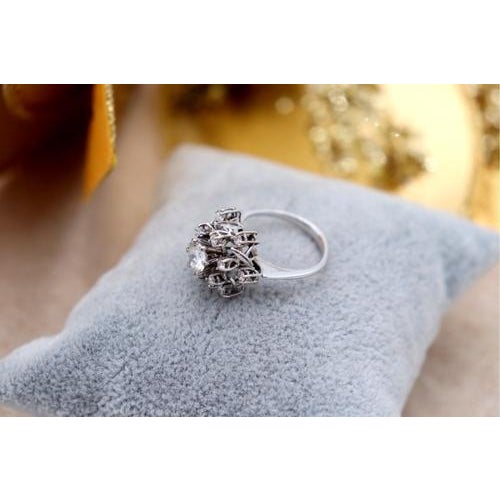 Gold Ring with Diamond Chips For Sale - Image 6 of 10