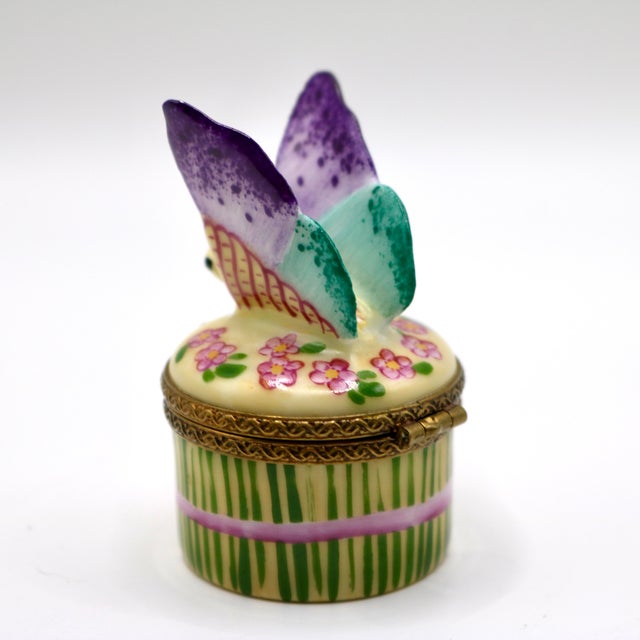 Late 20th Century Vintage Chamart Exclusives Limoges Hand-Painted "Butterfly" Porcelain Hinged Trinket Box For Sale - Image 5 of 11