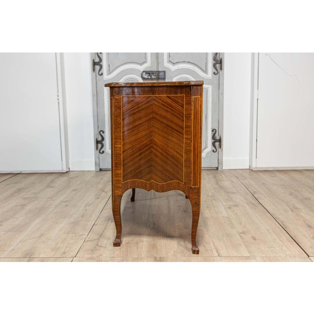 Tuscan 1890s Walnut and Mahogany Four-Drawer Commode with Banding Inlay For Sale - Image 10 of 15