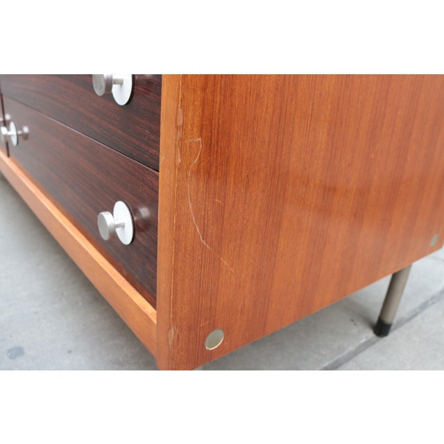 1960s Pair of Italian Modernist Chest of Drawers For Sale - Image 4 of 15