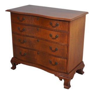 Eldred Wheeler Tiger Maple Oxbo Chippendale Chest For Sale