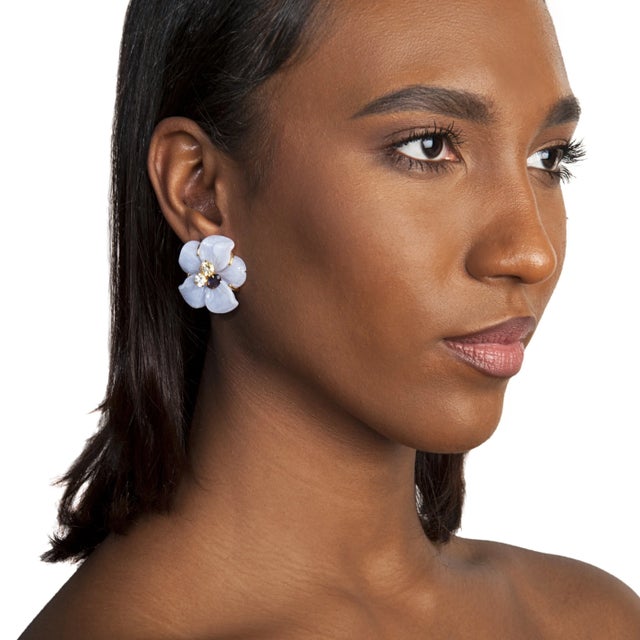 The Lilly Studs epitomize the quintessential elements of our brand's design philosophy. To further enhance their...