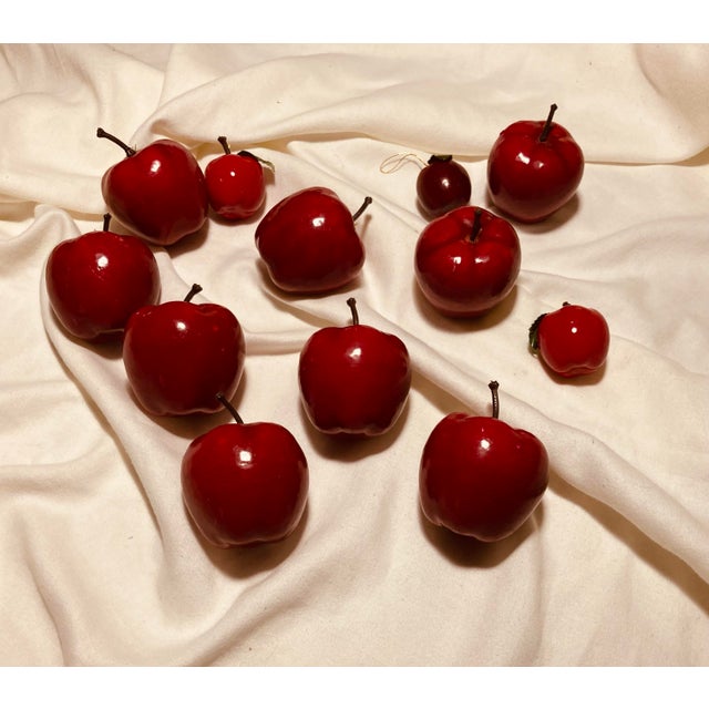 1990s Assorted Vintage Holiday Glossy Red Papier-Mâché Apple Holiday Ornaments For Sale - Image 5 of 9