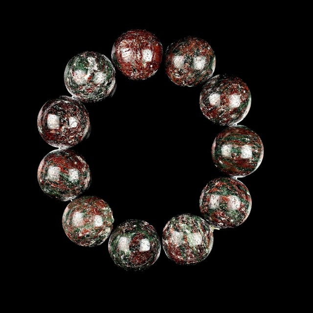 Traditional Statement Gemstone Bracelet For Sale - Image 3 of 5