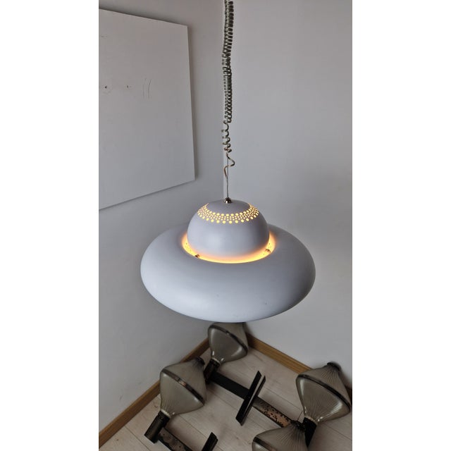 White Fior di Loto Pendant Lamps in White Lacquered Metal by Afra & Tobia Scarpa for Flos, 1960s, Set of 2 For Sale - Image 8 of 18