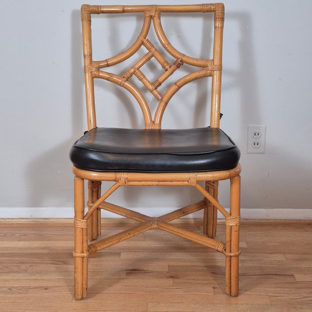 Contemporary 1970s Chinese Chippendale Rattan Side Chair Desk Accent Chair W/ Black Faux Leather Cushion For Sale - Image 3 of 10