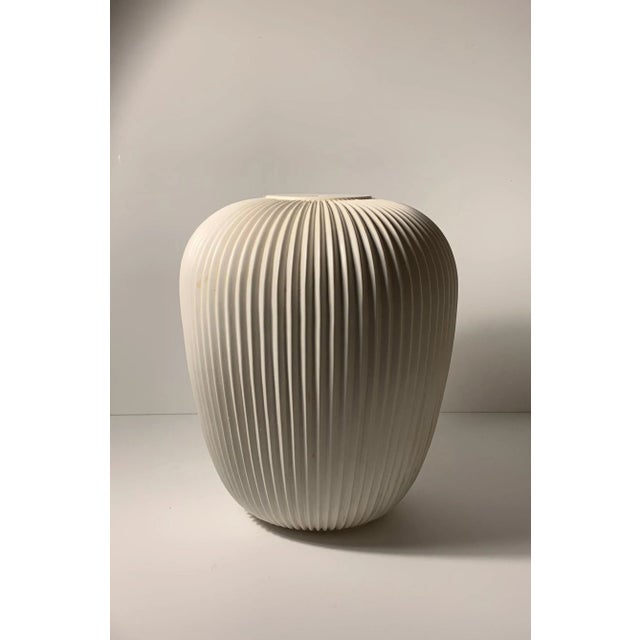 Ceramic Midcentury Vintage Ceramic Lamp by Gerald Thurston for Lightolier For Sale - Image 7 of 8
