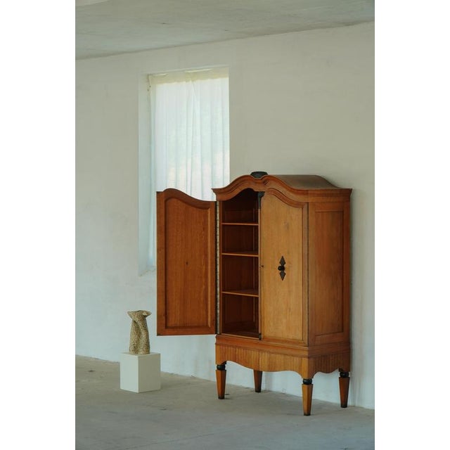 Early 20th Century Art Deco Danish Oak Cabinet with Hand-Carved Details, 1930s For Sale - Image 16 of 18