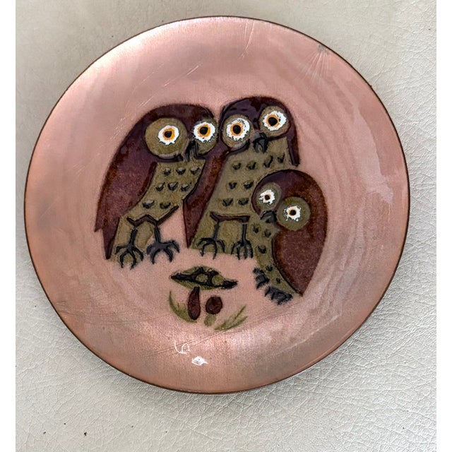 Mid 20th Century Mid Century Hand Crafted Enamel Owl Plate by Annemarie Davidson, Signed For Sale - Image 5 of 5