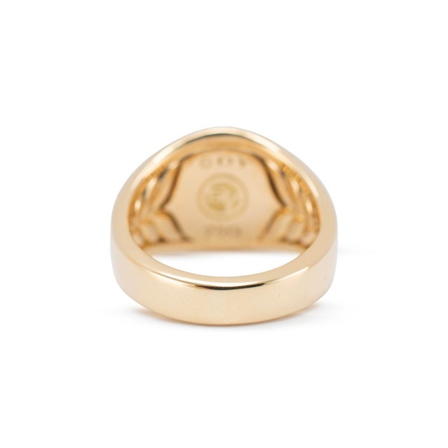 Early 21st Century Men’s David Yurman Streamline G Initial 18k Yellow Gold Pinky Statement Ring For Sale - Image 5 of 8