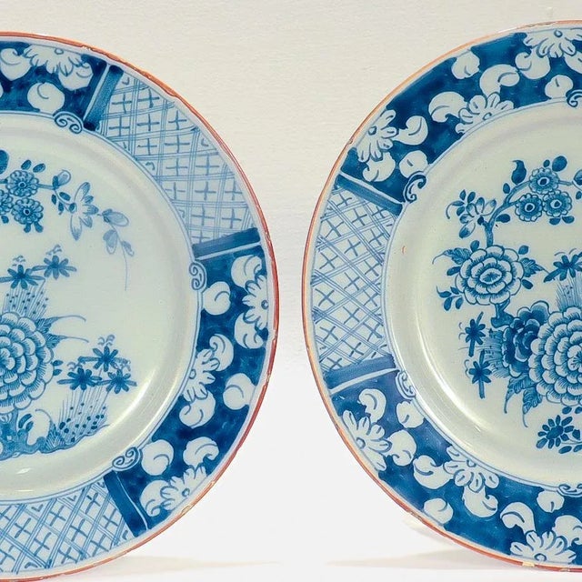 Ceramic Pair of Antique English or Irish Delft Pottery Chinoiserie Blue Decorated Plates For Sale - Image 7 of 11